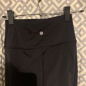Lulu lemon wunder under leggings size 4 black